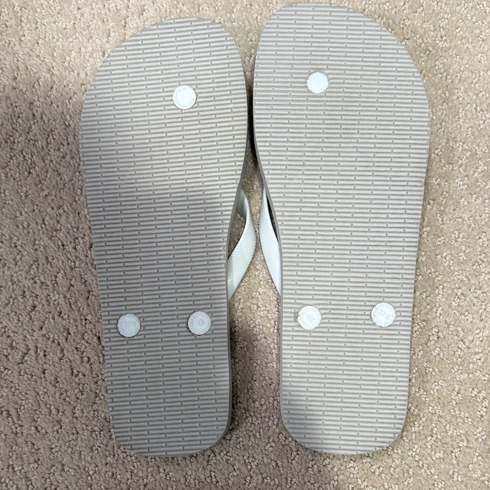 Andaz Grey Flip Flops with White Straps - Picture 2 of 4